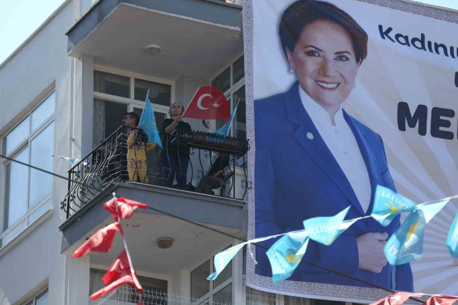 İyi Parti Genel Başkanı Akşener: "18-26 Yaş Arasındaki Gençlere İş Bulana Kadar 2 Bin 500 Lira Maaş Ödeyeceğiz"