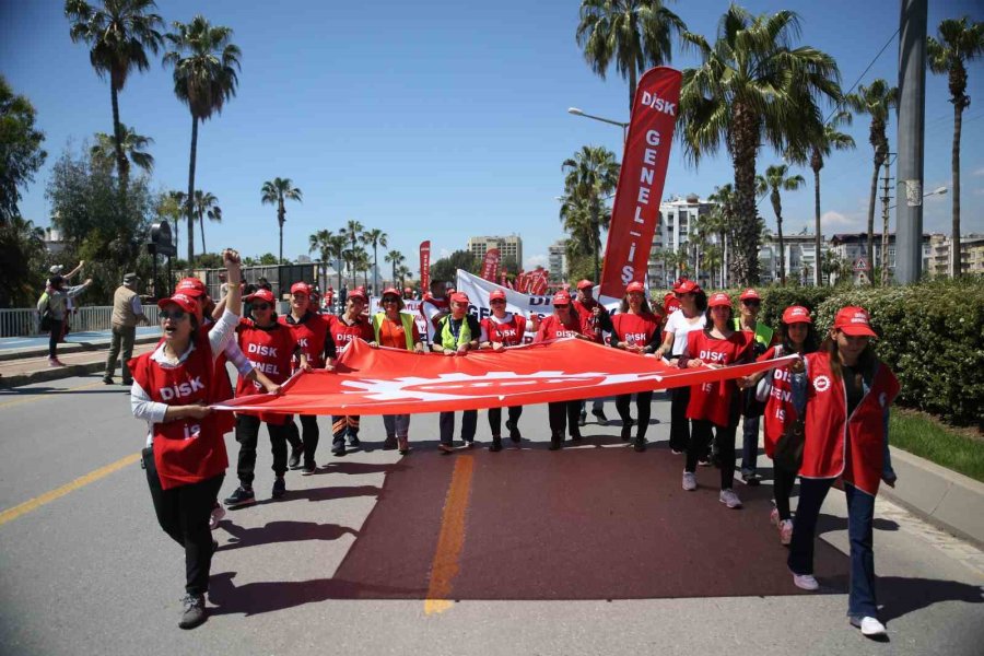 Mersin’de 1 Mayıs Coşkusu