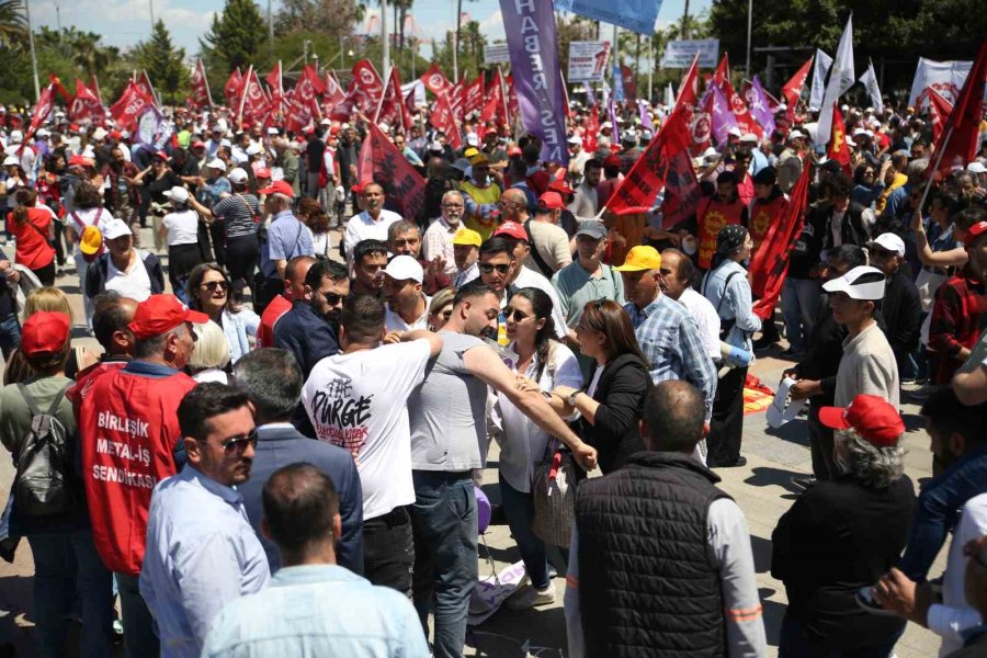 Mersin’de 1 Mayıs Coşkusu