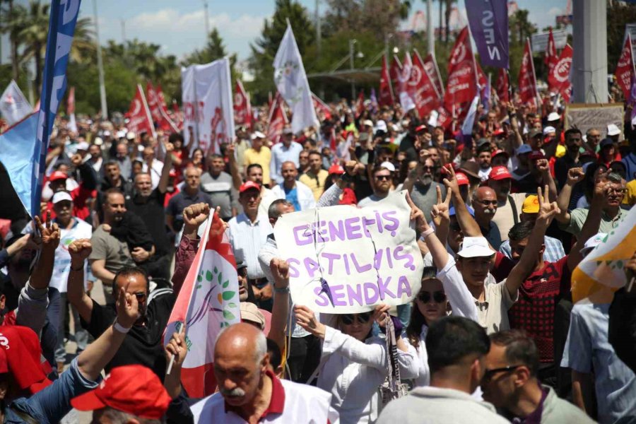 Mersin’de 1 Mayıs Coşkusu