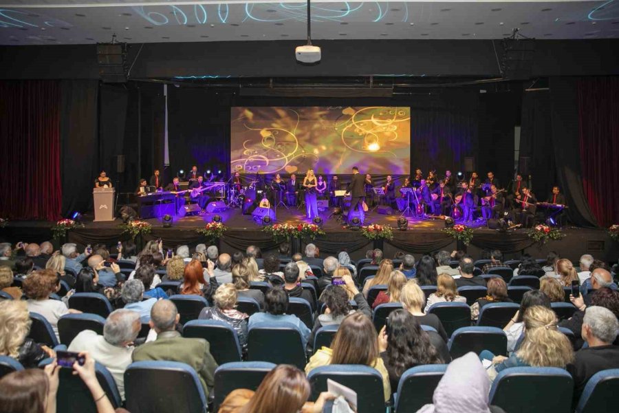 Mersin’de ’gönülden Gönüle’ Konseri Yoğun İlgi Gördü