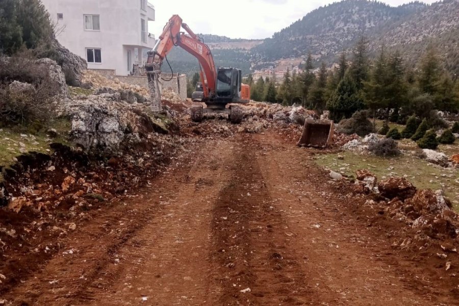 Toroslar’da Yollar Yenileniyor