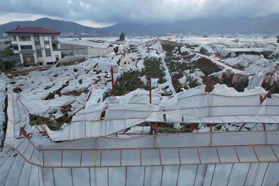 Hortumun Yıkıp Geçtiği Sera Sahipleri Yaşadıklarını Anlattı