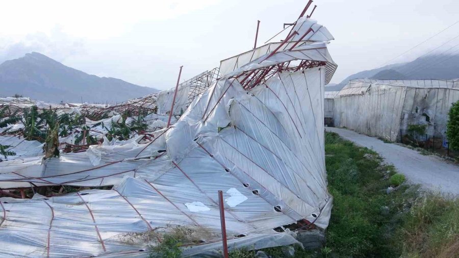 Hortumun Yıkıp Geçtiği Sera Sahipleri Yaşadıklarını Anlattı