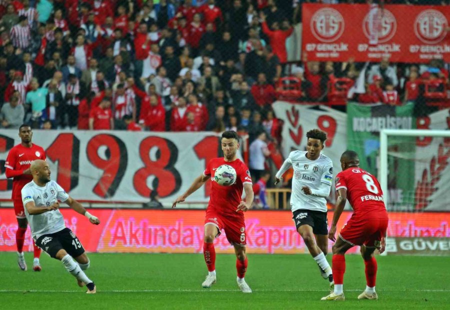 Spor Toto Süper Lig: Fta Antalyaspor: 1 - Beşiktaş: 0 (ilk Yarı)