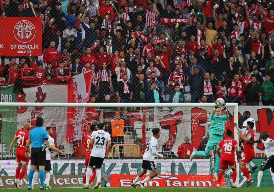 Spor Toto Süper Lig: Fta Antalyaspor: 1 - Beşiktaş: 0 (ilk Yarı)