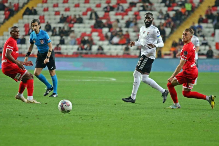 Spor Toto Süper Lig: Fta Antalyaspor: 1 - Beşiktaş: 3 (maç Sonucu)