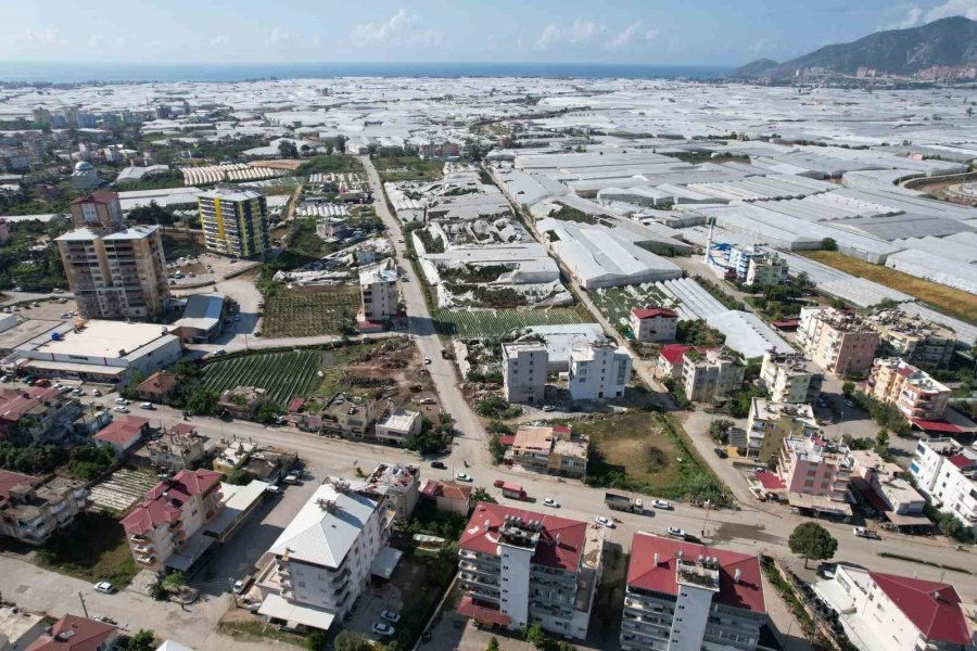 Anamur’daki Hortum Evleri Savaş Alanına Çevirdi