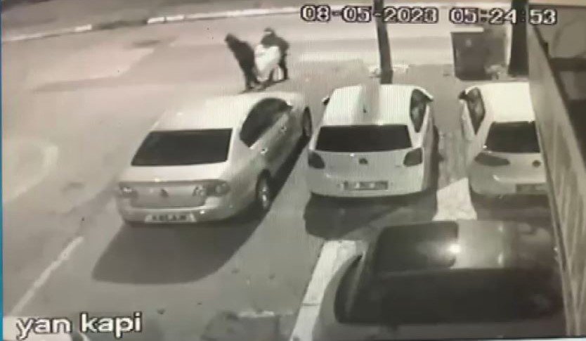 Maça Gider Gibi Çelik Kasa Hırsızlığına Gittiler, Aralarında Kaptan Bile Seçtiler