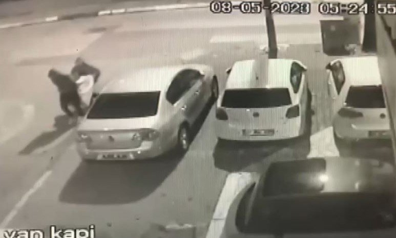 Maça Gider Gibi Çelik Kasa Hırsızlığına Gittiler, Aralarında Kaptan Bile Seçtiler