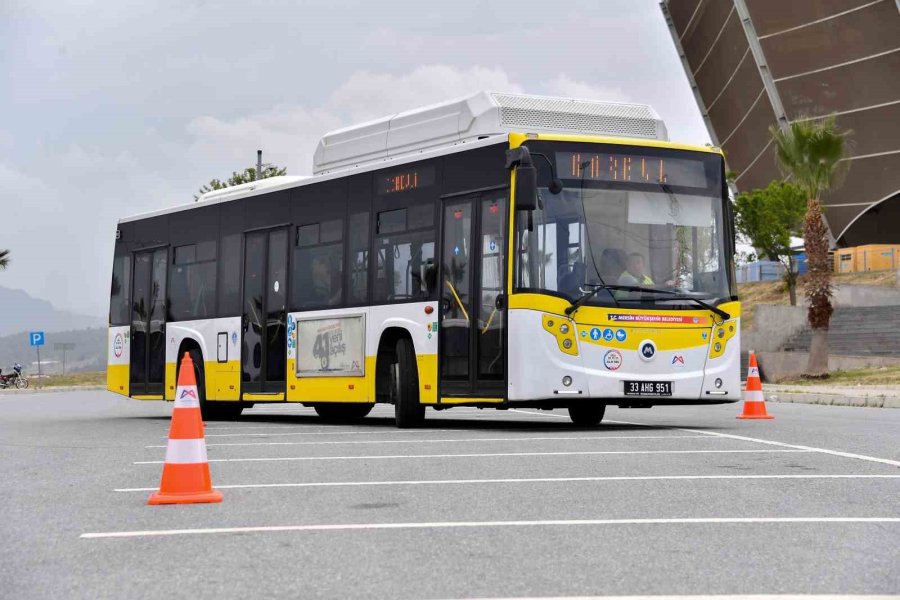 Mersin’de Otobüs Şoförlerine ’ileri Sürüş Teknikleri Eğitimi’