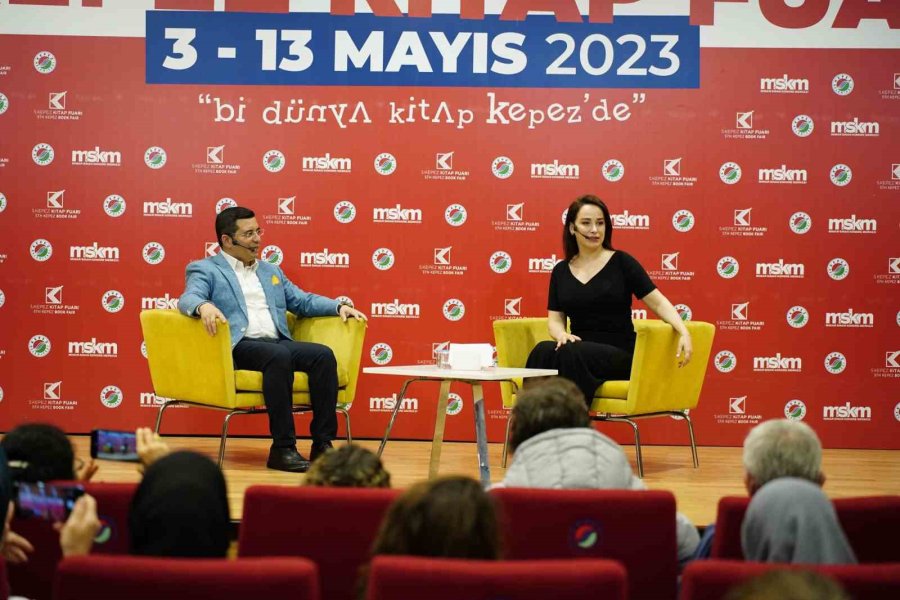 Başkan Tütüncü, Kepez Kitap Fuarı’nda Nur Viral’in Konuğu Oldu