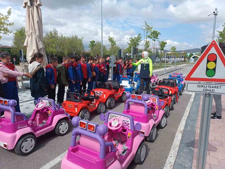 Konya’da 92 Bin 314 Kişiye Trafik Eğitimi Verildi