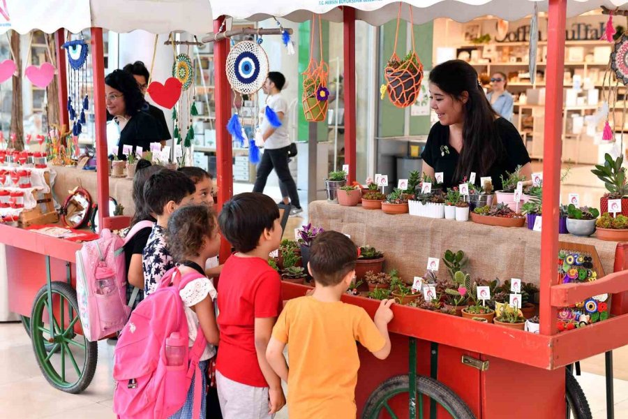 Mersin’de ’çiçek Pazarı’ Bu Kez Anneler Günü İçin Açıldı