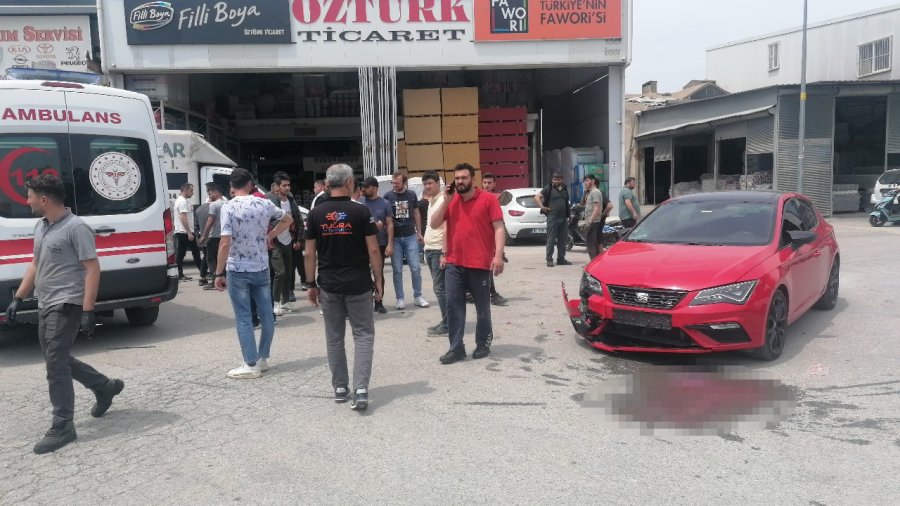 Antalya’da Feci Kazada Çocuk Sürücü Ölümden Döndü