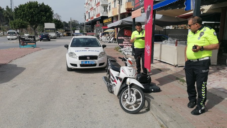 Çarpıp Yaralanmasına Sebep Olduğu Motosiklet Sürücüsünü Olay Yerinde Bırakıp Kaçtı