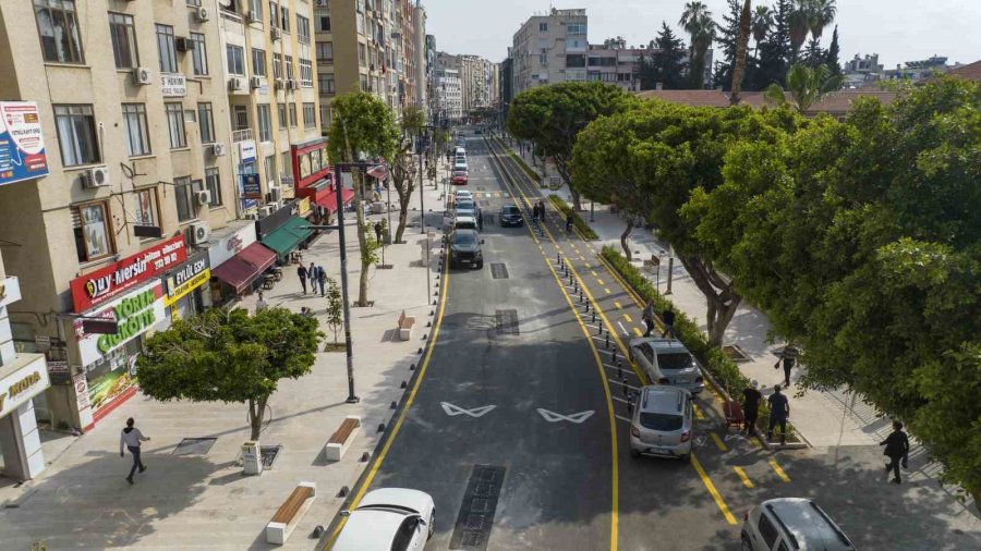 İstiklal Caddesi Tamamen Trafiğe Açıldı