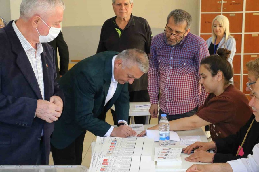 Antalya’da Seçimlerde 9 Bin 45 Polis Ve Jandarma Görev Yapıyor