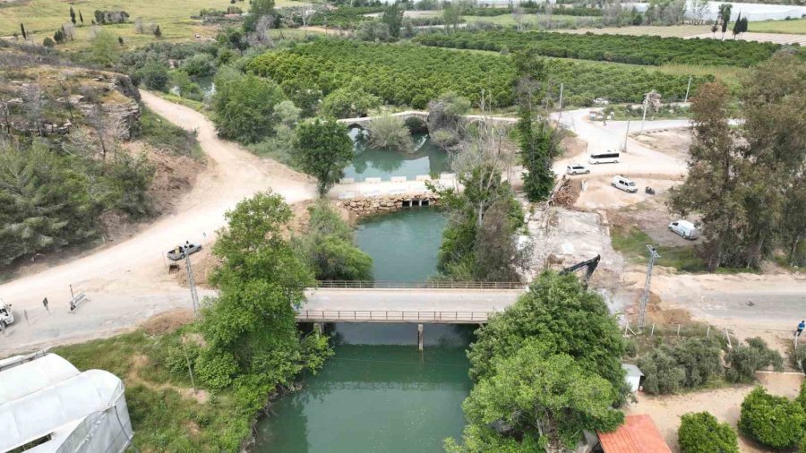 Büyükşehir Belediyesi Naras Köprüsü’nü Yeniliyor