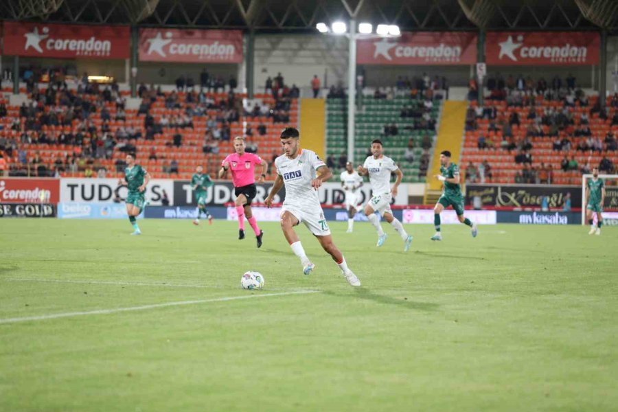 Spor Toto Süper Lig: Corendon Alanyaspor: 0 - Konyaspor: 3 (maç Sonucu)