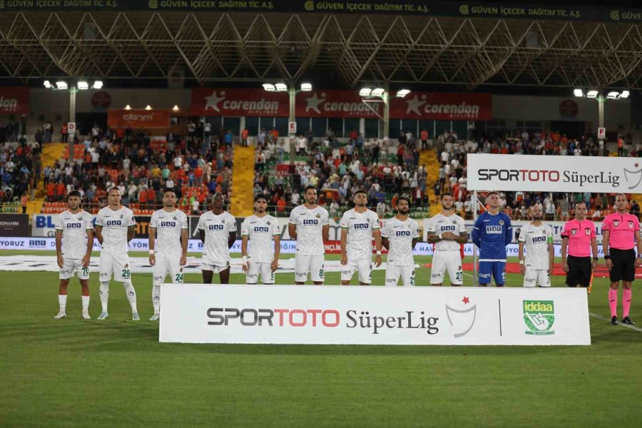 Spor Toto Süper Lig: Corendon Alanyaspor: 0 - Konyaspor: 1 (ilk Yarı)