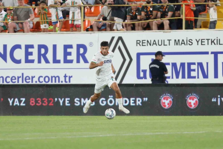 Spor Toto Süper Lig: Corendon Alanyaspor: 0 - Konyaspor: 1 (ilk Yarı)