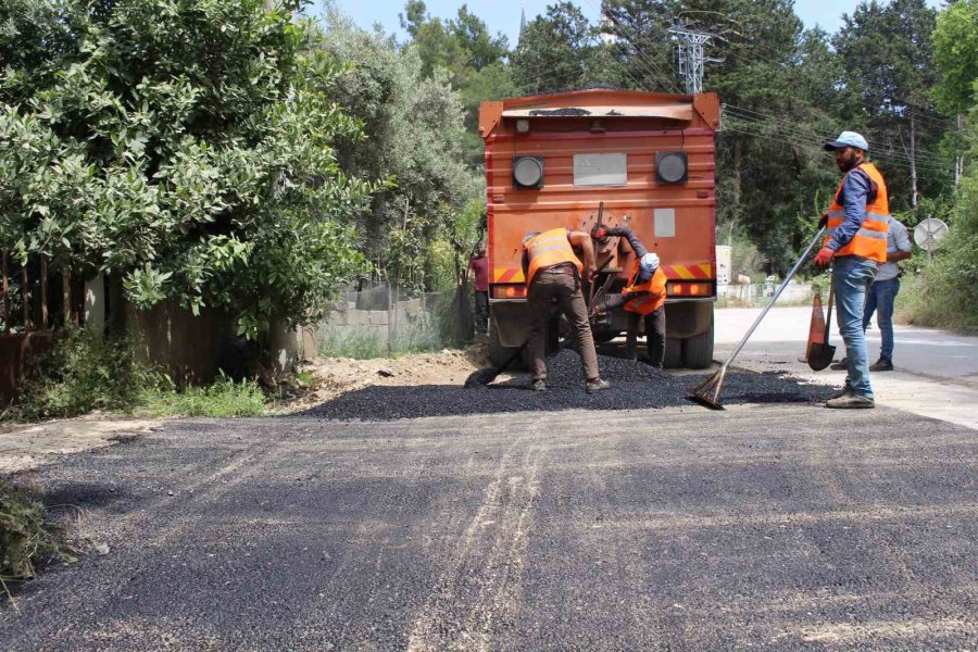 Manavgat’ta Sıcak Asfalt Çalışması