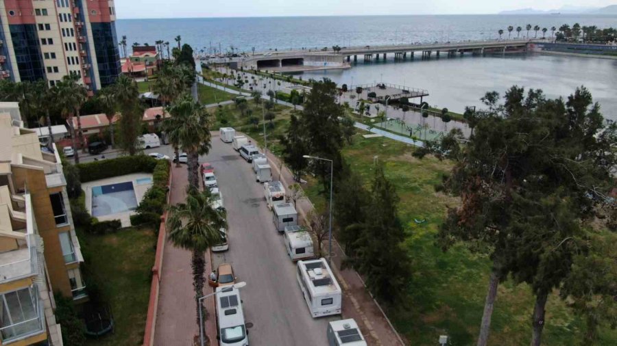 Antalya’da Denize Sıfır Karavan Tatiline Yasak Geliyor