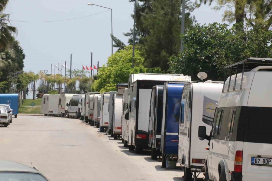 Antalya’da Denize Sıfır Karavan Tatiline Yasak Geliyor