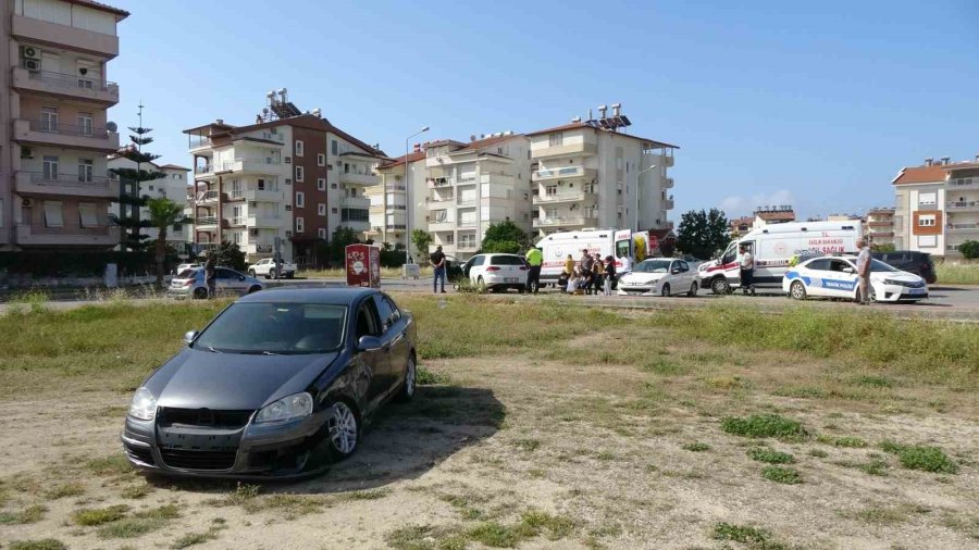 Test Etmek İstediği Aracı Hurdaya Çevirdi, Kavgayı Polisler Ayırdı