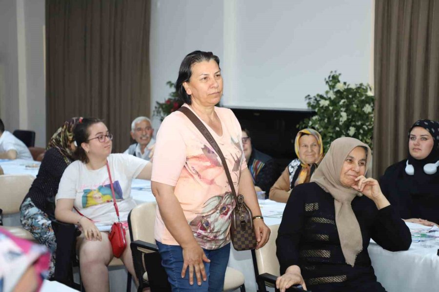 Alanya Belediyesi’nden “aile” Semineri