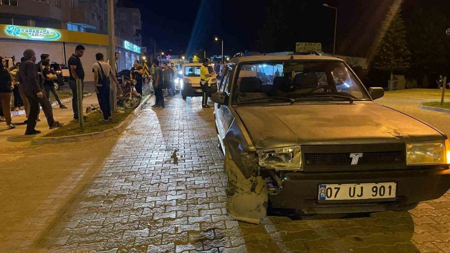 Antalya’da Motosikletle Otomobil Çarpıştı: 1 Yaralı