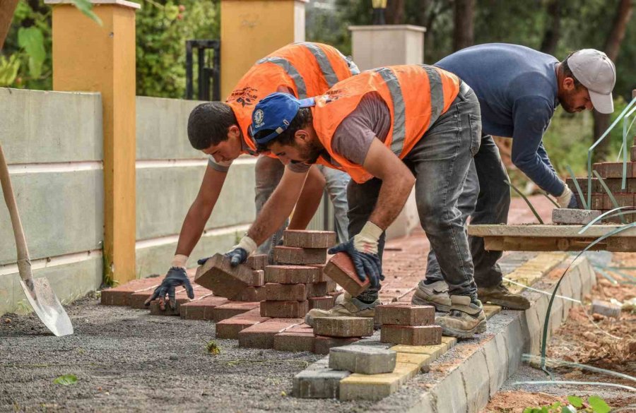 Varsak’a 10 Bin Metrekare Kaldırım