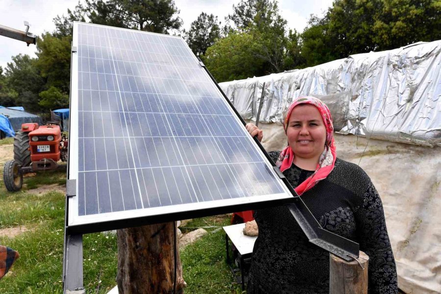 Başpınar Ailesinin Çadırı, Büyükşehir’in Güneş Paneli İle Aydınlatıldı