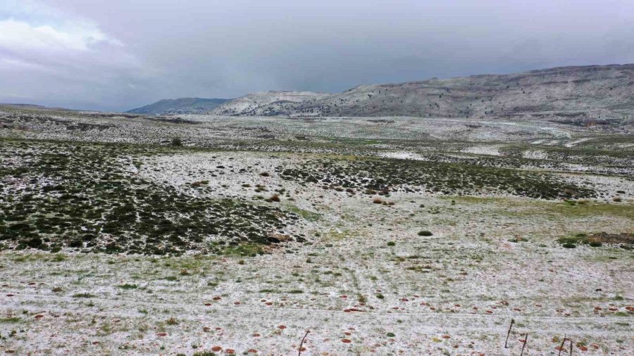 Toroslar’da Mayıs Ayında Kar Ve Dolu Yağdı