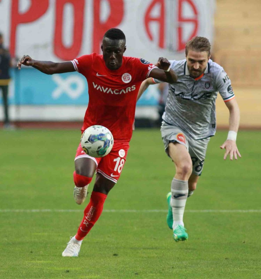 Spor Toto Süper Lig: Fta Antalyaspor: 0 - Medipol Başakşehir: 0 (maç Sonucu)