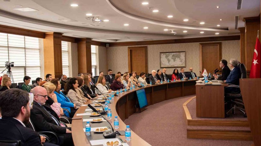 Eczacılık Fakülteleri Dekanlar Konseyi Toplantısı, Sü’de Yapıldı