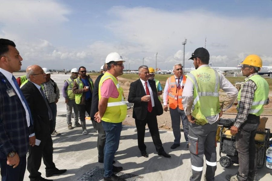 Vali Ersin Yazıcı, Havalimanı Genişleme Projesi Çalışmalarını Yerince İnceledi