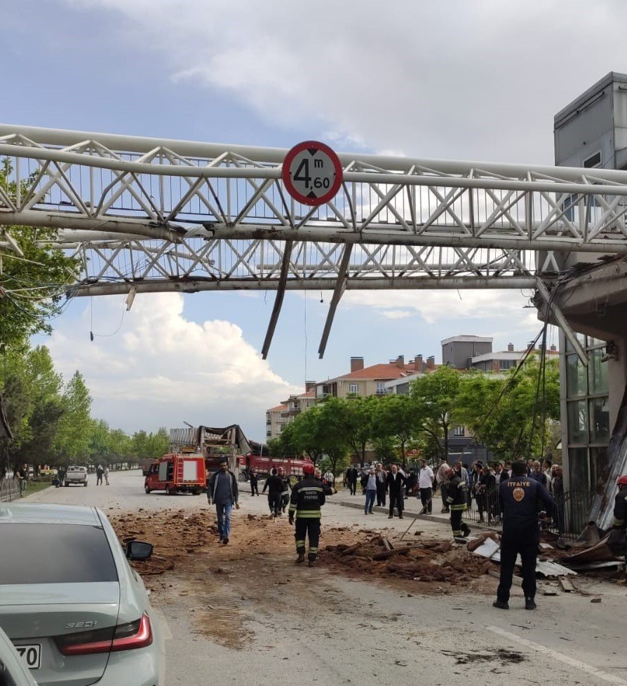 Konya’da Vincin Çarptığı Üst Geçitteki Çocuk Yaralandı