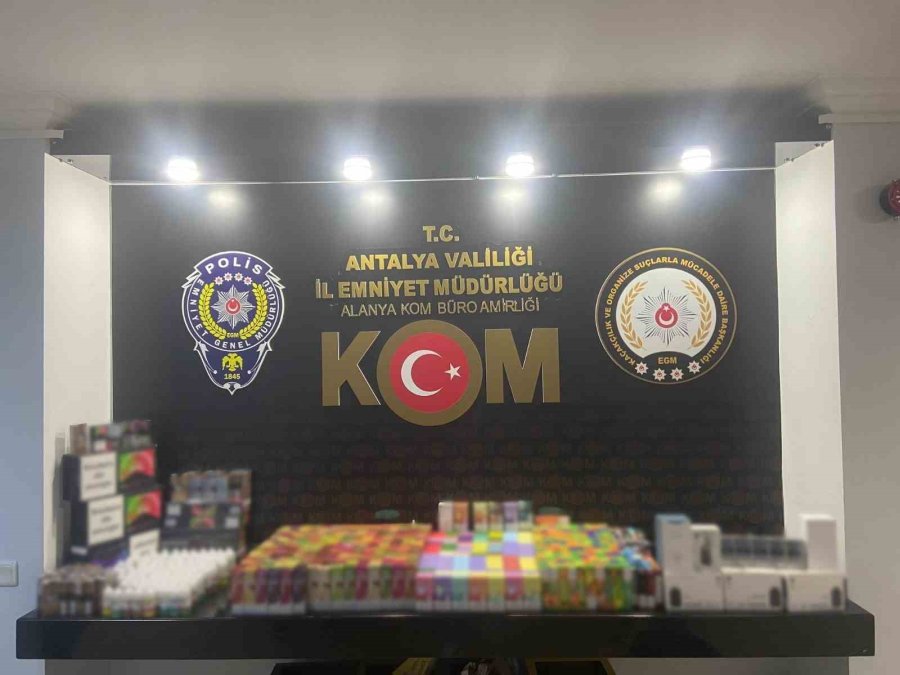 Antalya’da Üç İlçede Kaçakçılık Operasyonu