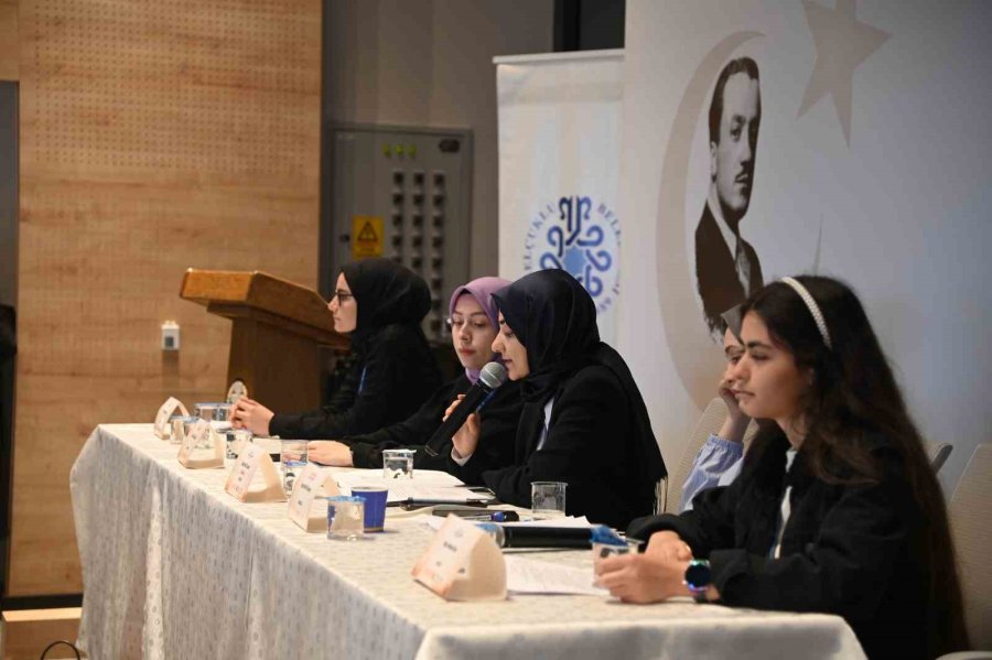 Necip Fazıl Kısakürek’i Anma Etkinliği Kapanış Paneli İle Sona Erdi