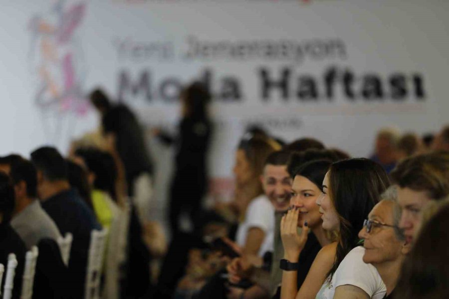 Antalya’da Yeni Jenerasyon Moda Haftası Başladı