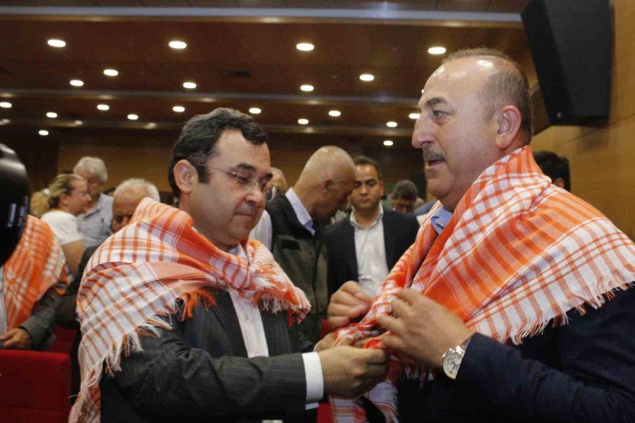 Bakan Çavuşoğlu’ndan Kayyum Tepkisi