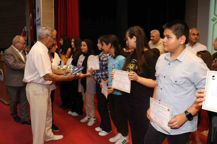 Toroslar’da Şiir Ve Kompozisyon Yarışmasında Ödüller Sahiplerini Buldu