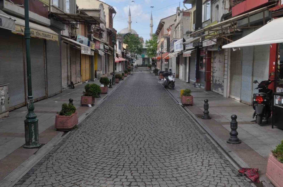 Eskişehir’de Cadde Ve Sokaklarda 2. Tur Sessizliği Hakim