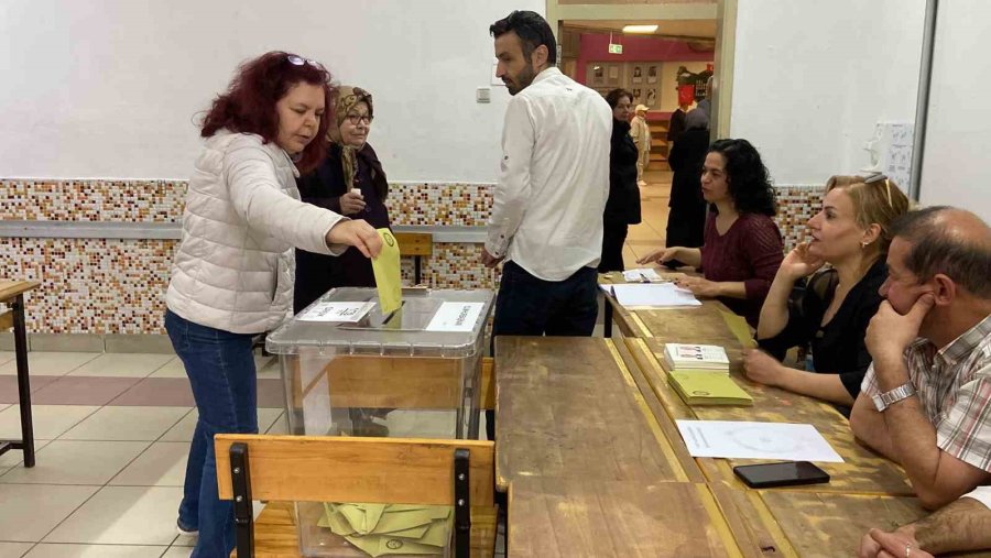 Konya’da 2. Tur İçin Oy Kullanma İşlemi Başladı