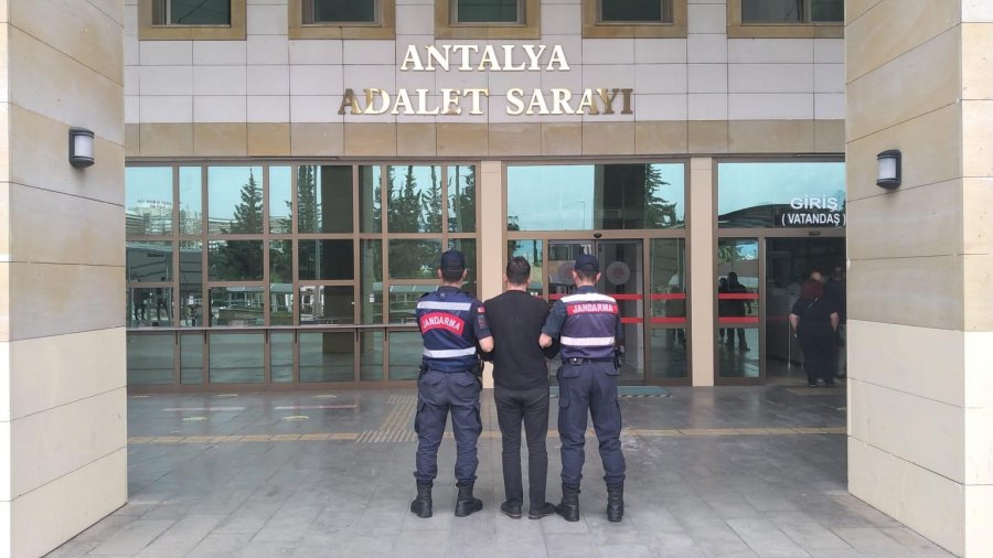 Antalya’da Jandarmadan Uyuşturucu Operasyonları