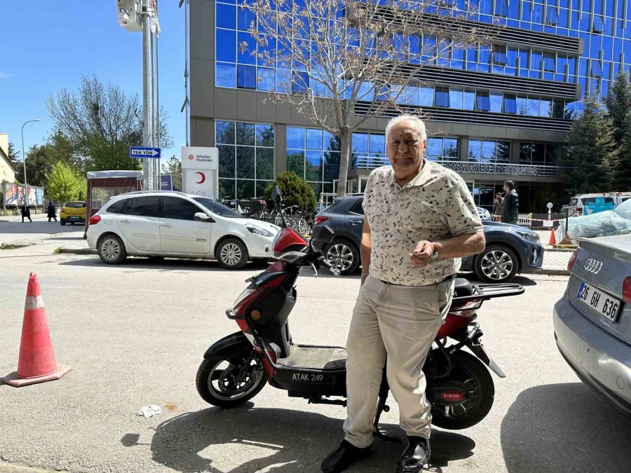 Çalınan Motosikletinin Ardından Gözyaşı Döken Engelli Simitçiye Vali Erol Ayyıldız’dan Yardım Geldi