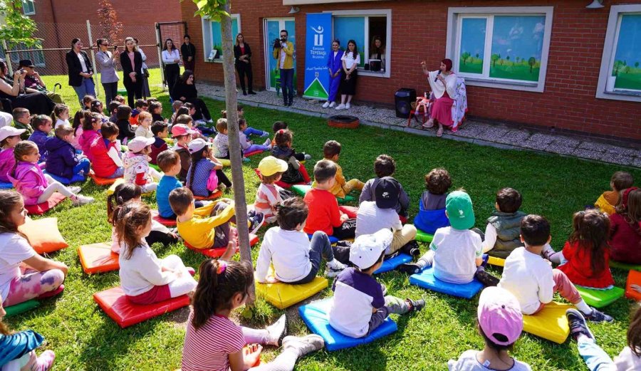 Çocuklar Şair Elem Erk İle Buluştu