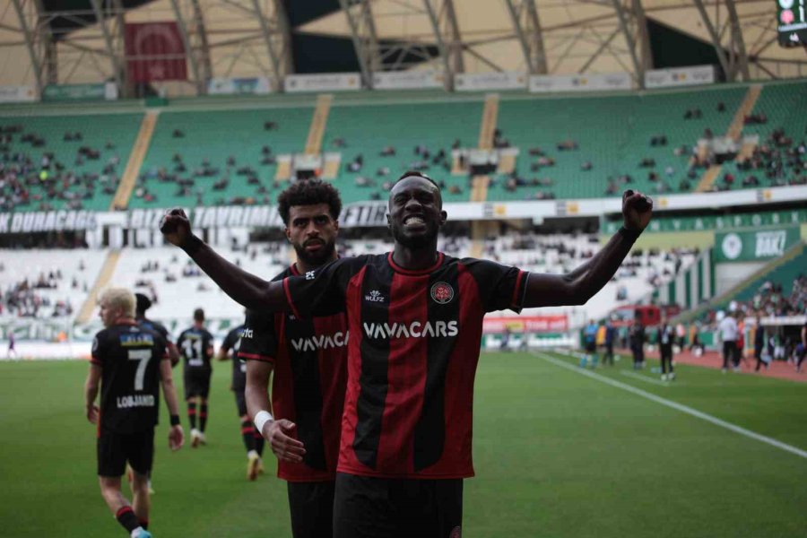 Spor Toto Süper Lig: Konyaspor: 1 - Fatih Karagümrük: 1 (ilk Yarı)